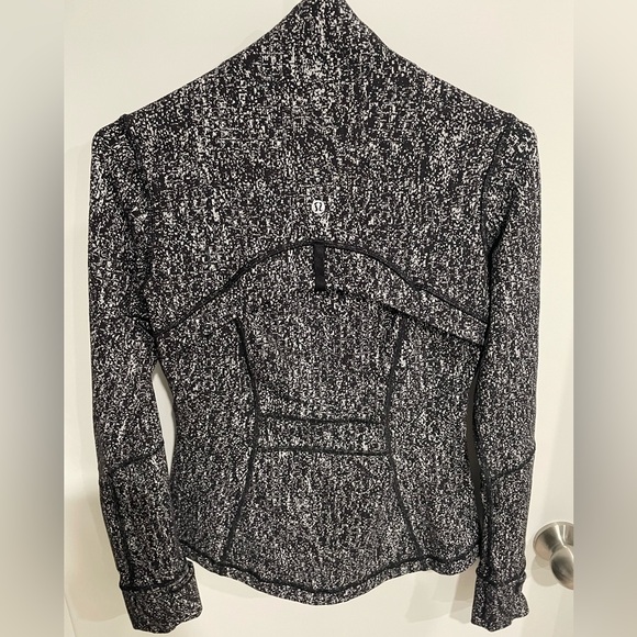 Like-new Lululemon Define Jacket - Picture 1 of 3